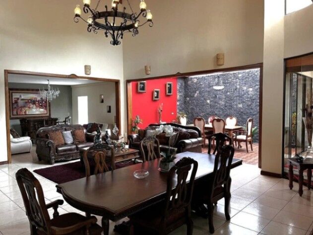 Venta de Casa de Lujo en Mercedes Norte, Heredia. RAH 26-267 en Mercedes, Heredia — $680,000 - Foto 3 de 17