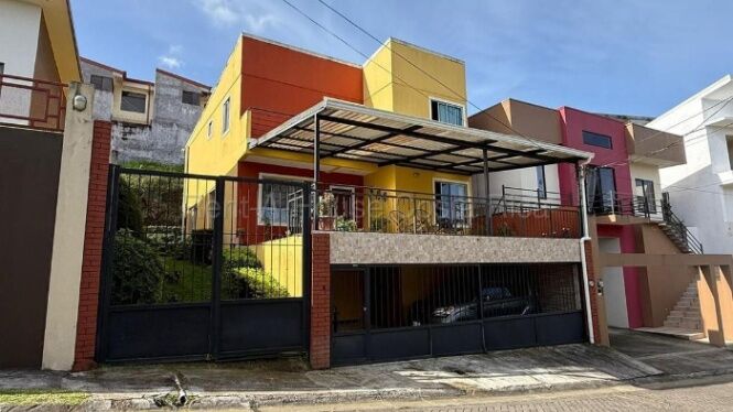 CASA EN VENTA, EN GOICOCHEA SAN JOSÈ en Mata de Plátano, Goicoechea, San José — ₡ 130 000 000