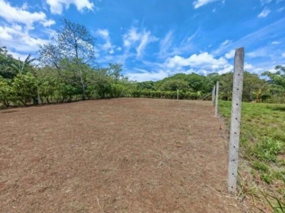 Se vende lote plano de 568m2 en Ciudad Colon de San José 25-1933 in Colón, Mora, San José — $125,000