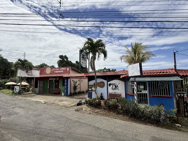 Inmueble de Uso Mixto con Alta Rentabilidad en Venta in Puente De Piedra, Grecia, Alajuela — ₡ 130 000 000 - Photo 2 of 10