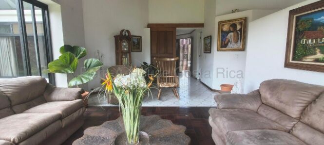 Venta de Casa en Curridabat. RAH 26-2000 en Curridabat, San José — ₡ 297 000 000