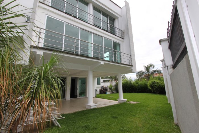 Preciosa casa Contemporanea en Escazu en San Rafael, Escazú, San José — $2,800