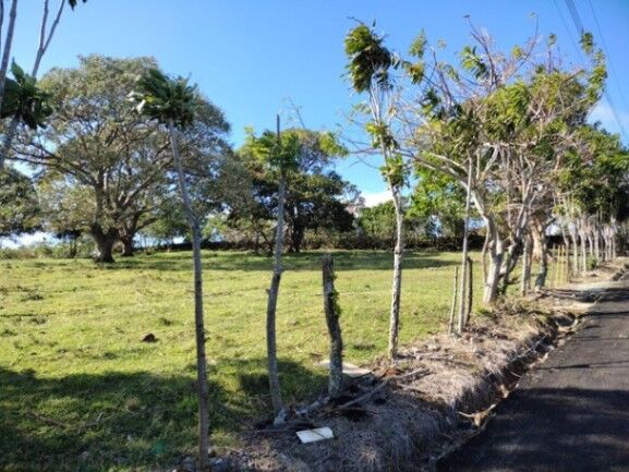 Venta de Lote en San Rafael de Heredia. RAH 26-1062 in Concepción, San Rafael, Heredia — ₡ 120 000 000