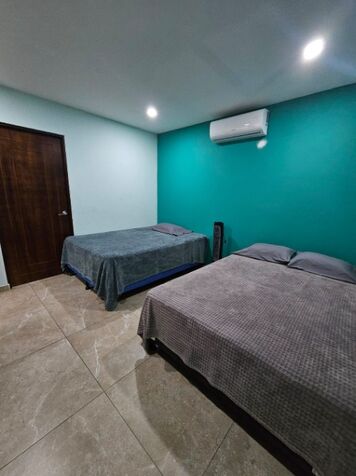 Casa/lote 5000 metros / 4 habitaciones /Parrita en Parrita, Puntarenas — $959,000
