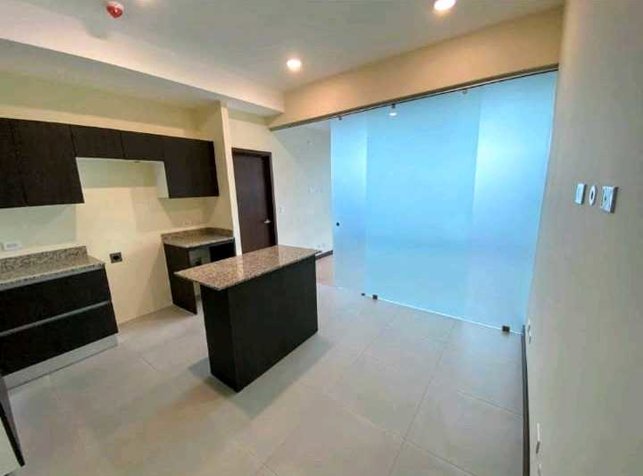 ALQUILO APARTAMENTO EN TORRE LOS YOSES en San Pedro, Montes De Oca, San José — $850