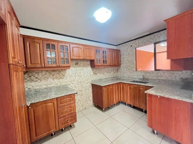 Alquiler casa dos plantas Condominio Hacienda de Oro en Desamparados, San José — ₡ 720 000