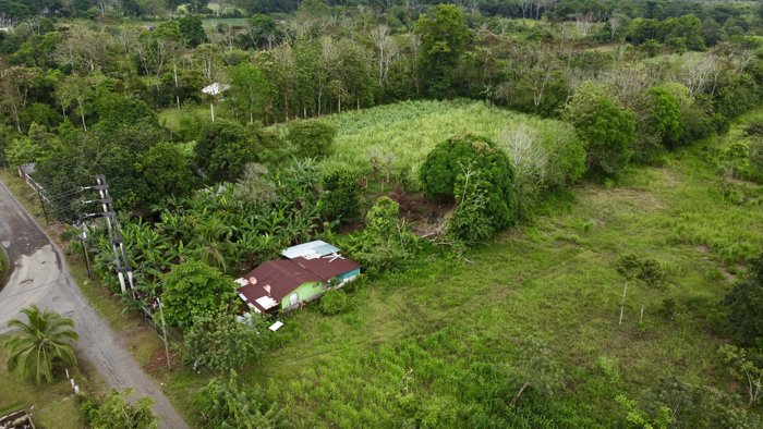 Venta de Lote Plano, a 20 min del centro de La Fortuna in La Fortuna, San Carlos, Alajuela — ₡ 46 000 000 - Photo 2 of 13