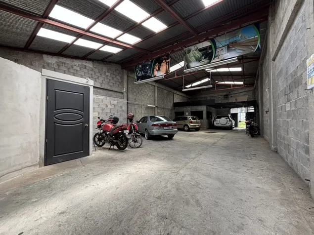 WAREHOUSE AND HOUSE FOR SALE IN SAN JUAN DE TIBÁS, STRATEGIC LOCATION in San Juan, Tibás, San José — $408,000 - Photo 3 of 16