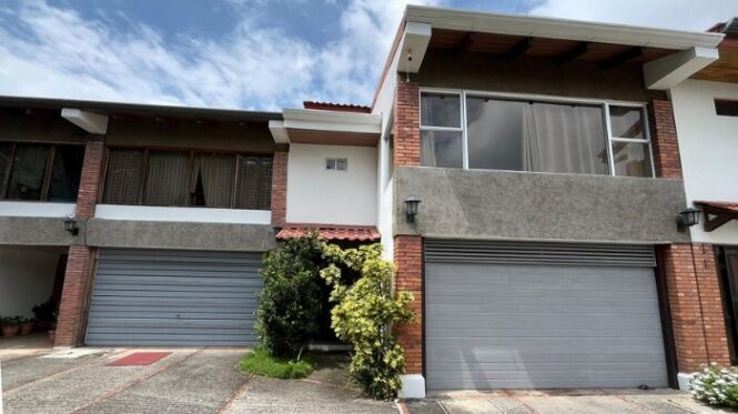 Venta de Casa Tipo Townhouse en San Rafael de Escazú. en San Rafael, Escazú, San José — $380,000
