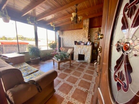 Se vende espaciosa casa de 2 plantas en Guadalupe San José 25-648 en Guadalupe, Goicoechea, San José — $228,000