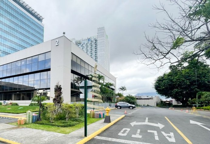 ALQUILER DE OFICINA, COMPLEJO EMPRESARIAL, SAN JOSE, SABANA SUR en Mata Redonda, San José — $3,548