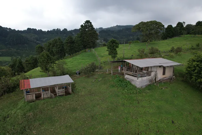 Finca en venta en Llano Bonito, Naranjo, Costa Rica – 10 manzanas en Mercedes, Atenas, Alajuela — ₡ 370 000 000