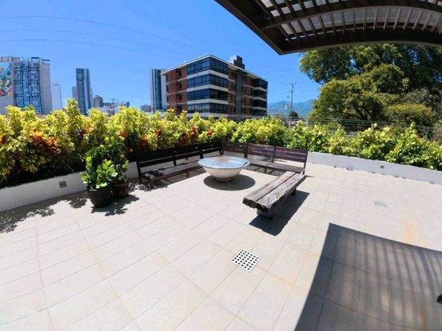 PENTHOUSE EN TORRE TRIBCA, ROHRMOSER. en Pavas, San José — $620,000 - Foto 2 de 46