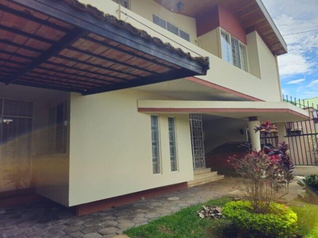 Venta de Casa en San Pedro, Montes de Oca in San Pedro, Montes De Oca, San José — $360,000