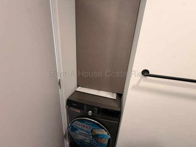 Alquiler de Apartamento Tipo Estudio en SKY GARDEN SABANA. RAH 27-540 en Mata Redonda, San José — $1,200 - Foto 3 de 20