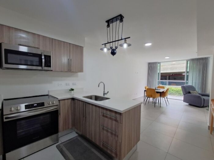 VENTA BELLO APARTAMENTO CONDOMINIO ALTAMIRA (OPCION ERA HABITACIÓN) in San Pablo, Heredia — $160,000
