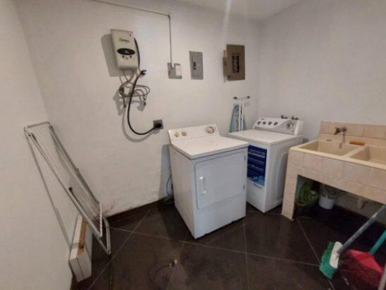 Se alquila casa amoblada en condominio de Lindora Santa Ana 26-672 en Pozos, Santa Ana, San José — $1,200