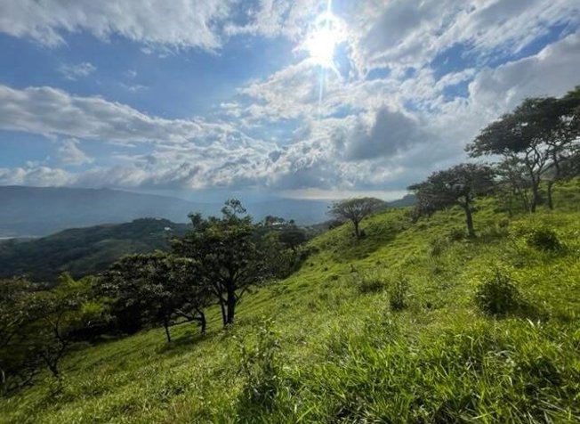 Finca ideal para urbanizar 10 minutos de Atenas Centro in Atenas, Alajuela — $3,942,240