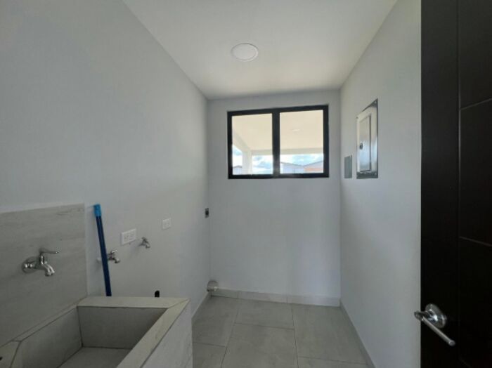 Venta de Casa en La Guâcima, Alajuela. RAH 25-1519 en Guácima, Alajuela — $290,000