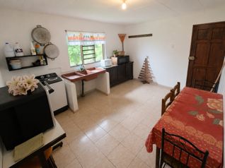 Casa en venta Ciudad Colon in Colón, Mora, San José — $199,000 - Photo 4 of 23