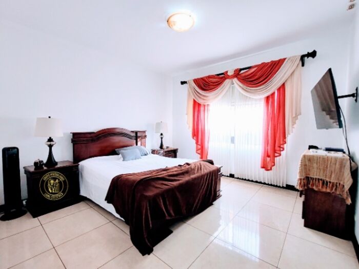 😍 Venta de Hermosa y Amplia Propiedad en Residencial Lankester Dulce Nombre, Cartago in Paraíso, Cartago — ₡ 92 000 000