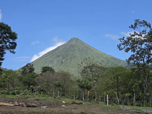 Lotes con Vista espectacular al Volcán Arenal en La Fortuna, San Carlos, Alajuela — ₡ 55 500 000