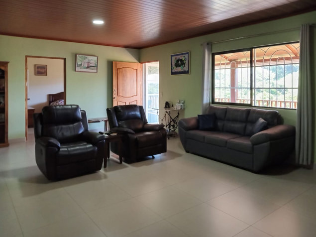FULLY LANDSCAPED PROPERTY- OCEAN VIEW in Parrita, Puntarenas — $235,000 - Photo 3 of 15