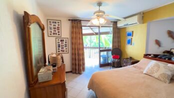 Venta de Casa de Playa en Garabito, Puntarenas.  en Jacó, Garabito, Puntarenas — $1,500,000 - Foto 4 de 10
