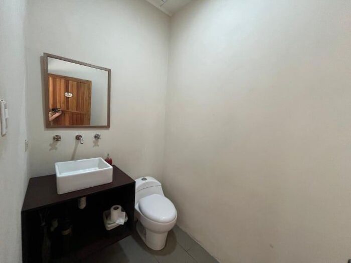 Se alquila espacioso apartamento con jardín en Escazú 26-750 en Escazú, San José — $1,100