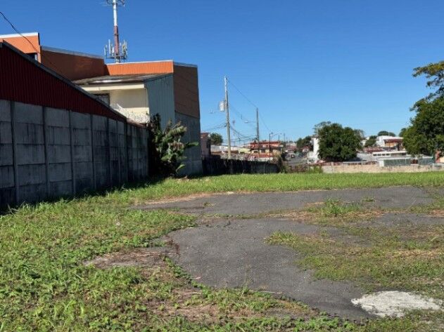 Se Vende Excelente Terreno en Hatillo Centro, San José / JB OFC Mls. 25-973 en Hatillo, San José — $1,300,000