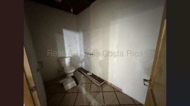 Venta de Local Comercial en Mercedes de Heredia. RAH 26-1486 en Mercedes, Heredia — $691,200