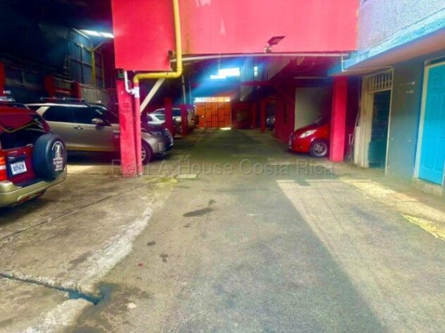 Venta de Bodega+3 Viviendas Independientes en Granadilla de Curridabat.  in Granadilla, Curridabat, San José — $1,600,000