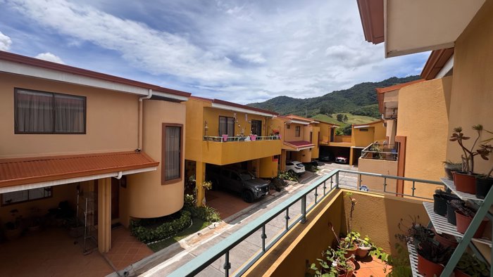 Vende casa en condominio en Villas de Tres Ríos, La Unión (AD) en Tres Ríos, La Unión, Cartago — $230,000