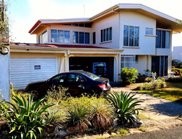 BELLA PROPIEDAD Y CASA EN SAN PABLO DE HEREDIA.  en San Pablo, Heredia — $425,000