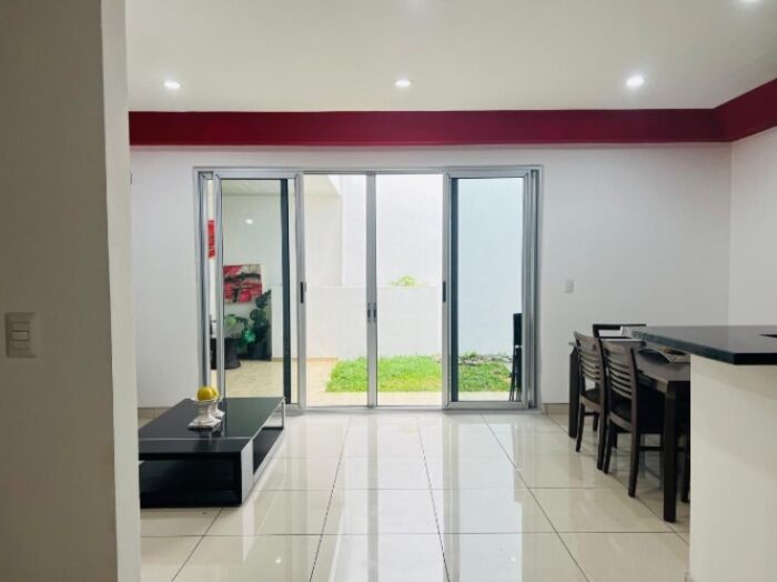 Venta de Casa en San Rafael de Escazû. RAH 25-1581 en San Rafael, Escazú, San José — $230,000