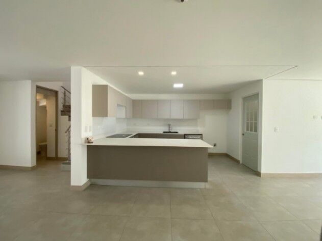 MLS-25-1551 LS ALQUILER CASA NUEVA SAN RAFAEL ESCAZU  en San Rafael, Escazú, San José — $2,200