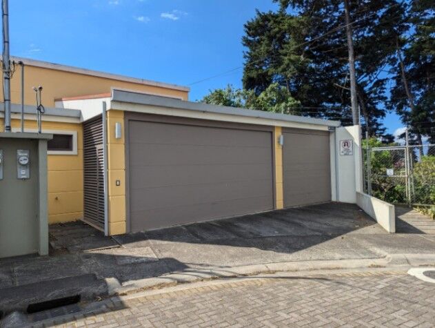 Venta de Casa en Goicoechea-San José.  en Guadalupe, Goicoechea, San José — $230,000
