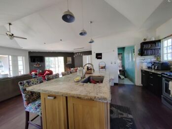 Se vende espaciosa casa con lote de 1,337m2 en Brasil Santa Ana 24-1528 in Brasil, Santa Ana, San José — $415,000 - Photo 4 of 20