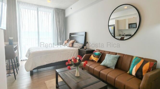 Alquiler de Apartamento en Torre Escalante, San José. RAH 26-2034 en Carmen, San José — $1,100