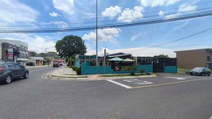 Venta de Propiedad Comercial y Residencial en Barrantes, Flores de Heredia. RAH 27-941 en Barrantes, Flores, Heredia — 280 000 000 ₡ - Foto 1 de 13