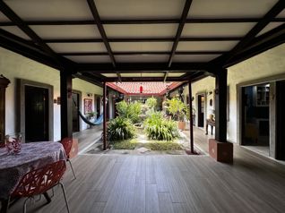 Casa de Luz en Pozos, Santa Ana en Pozos, Santa Ana, San José — $395,000 - Foto 2 de 26