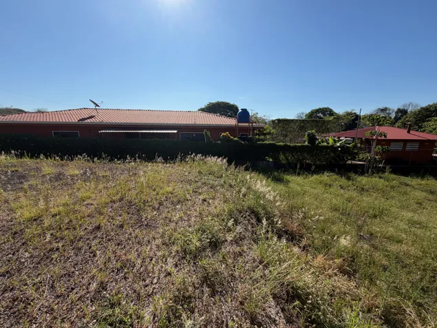 Lot at a competitive price 5 minutes from Highway 27 and the city center in Atenas, Alajuela — $77,000 - Photo 3 of 11