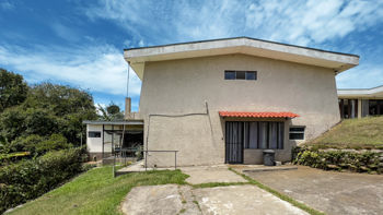 Se vende amplia casa independiente, La Unión, Tres Ríos (FE). in Tres Ríos, La Unión, Cartago — $350,000 - Photo 3 of 19