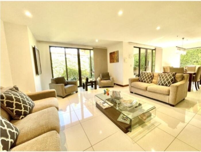 VENDO CASA EN POZOS DE SANTA ANA. en Pozos, Santa Ana, San José — $4,290,000