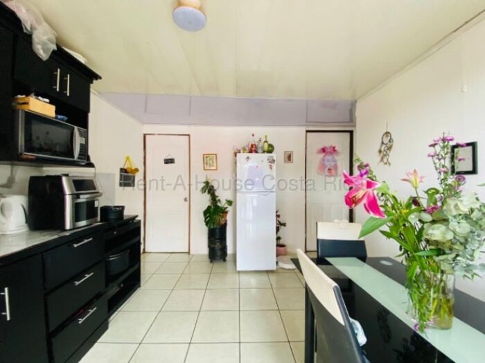 Casa con 2 unidades y alta rentabilidad ideal inversión inteligente 26-1715 GS in San Rafael, Montes De Oca, San José — $197,033