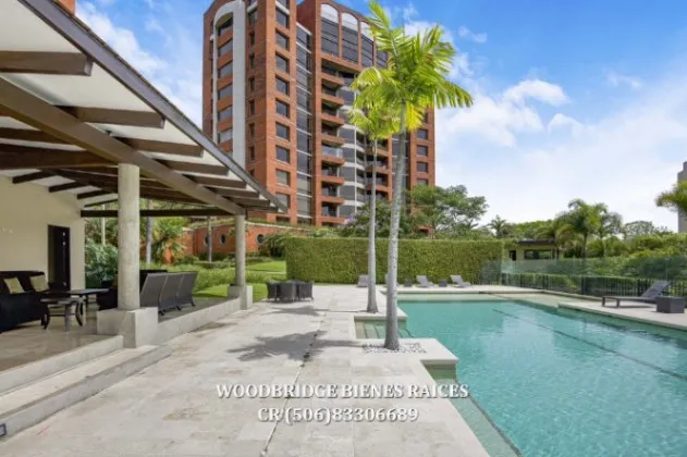 Condominio en alquiler Escazu Monte Plata $6.000 en Escazú, San José — $6,000
