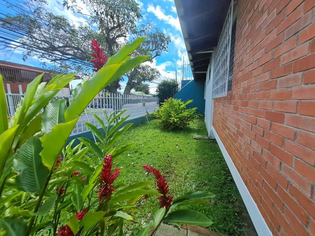 Venta propiedad Barrio Dent para desarrollar en Sabanilla, Montes De Oca, San José — $700,000 - Foto 2 de 37