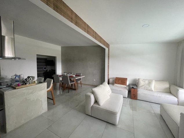 Amplio Apartamento en San Antonio de Escazú Precio de Oportunidad en San Antonio, Escazú, San José — $215,000 - Foto 3 de 14