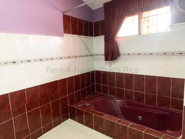 Venta de Lote + 2 Casas en San Rafael Arriba de Desamparados. RAH 27-701 Oportunidad Única in Desamparados, San José — $442,000 - Photo 2 of 13