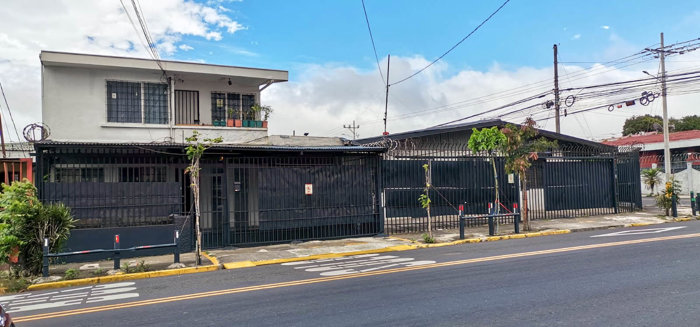 VENTA DE 4 APARTAMENTOS Y 1 CASA ESQUINERA, SAN JUAN, TIBÁS, SAN JOSÉ in San Juan, Tibás, San José — $330,000 - Photo 2 of 5